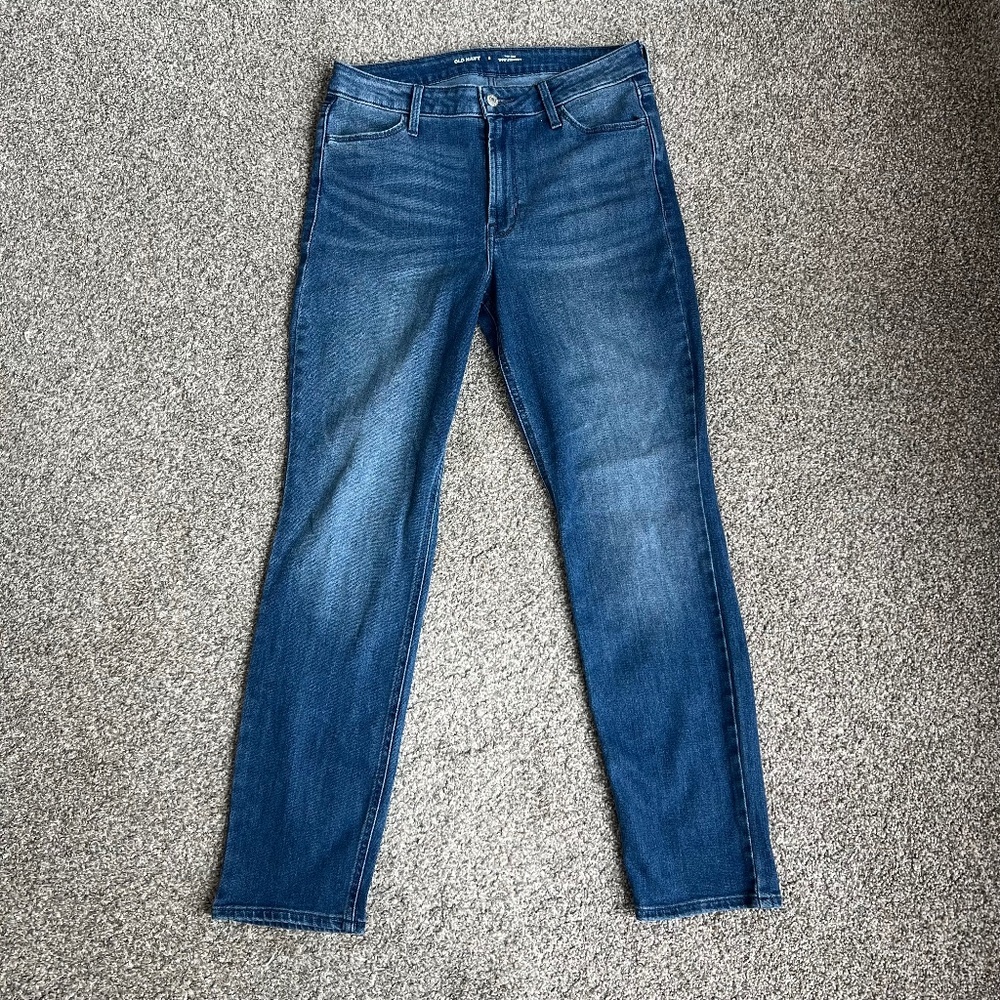 Old Navy Wow Straight Medium Wash Jeans, Size‎ 8